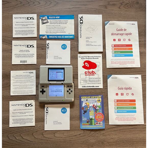 Nintendo DS NTR-001 Silver Console, All Paperwork Tested & Works, Crack on Hinge - Picture 1 of 16